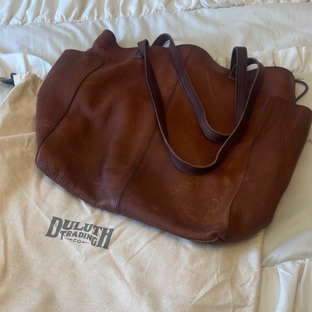 Duluth Trading Co Brown Leather Shoulder Bag
